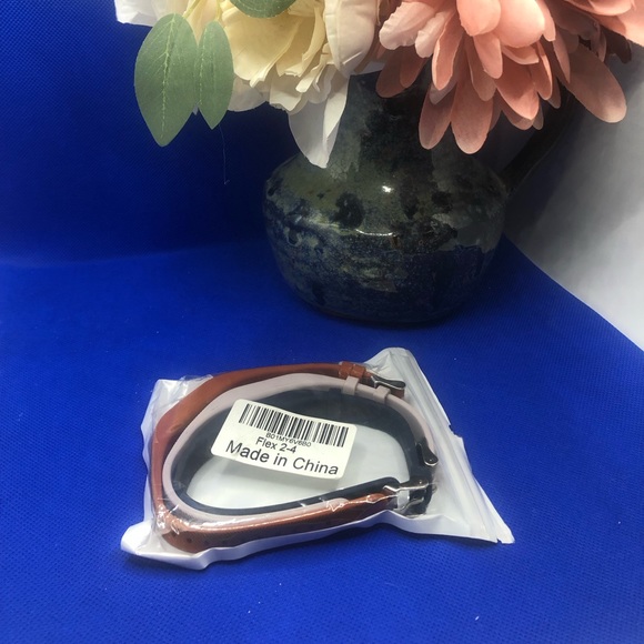 Fitbit Flex 2 Bands - Picture 1 of 2